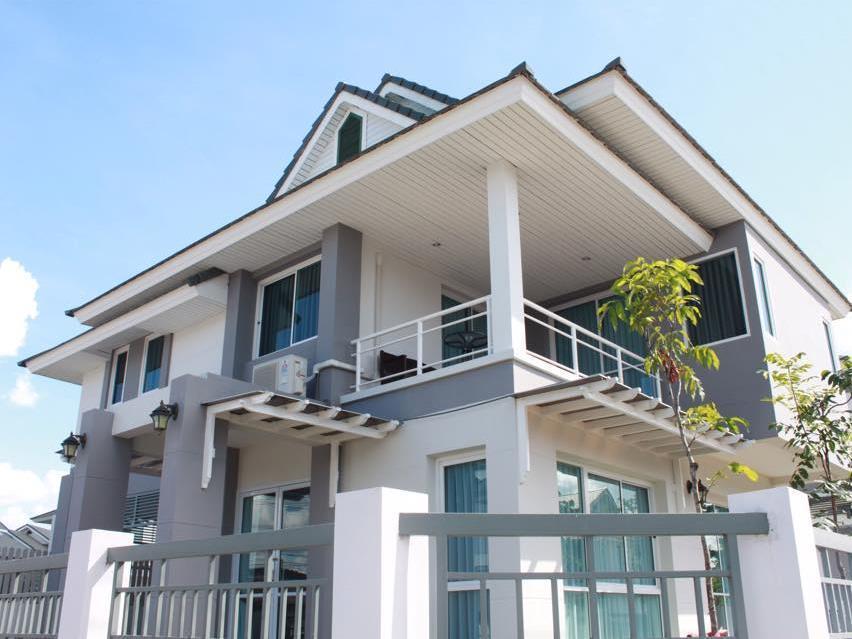 P Villa Buriram Exterior photo